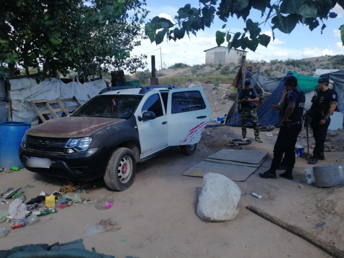 Recuperaron camioneta robada oculta en El Fachinal