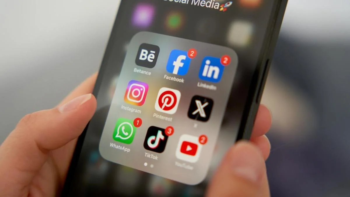 WhatsApp estrena diseño con efecto Liquid Glass para iPhone